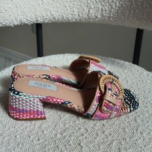 *NIB STEVEN NEW YORK Blythe Sandal